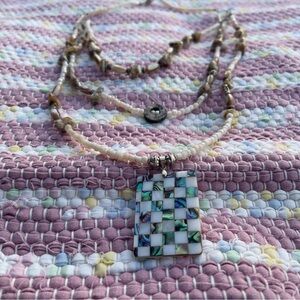 Vintage Elegant Mother of Pearl Abalone Sea Shell Pendant Beaded Necklace